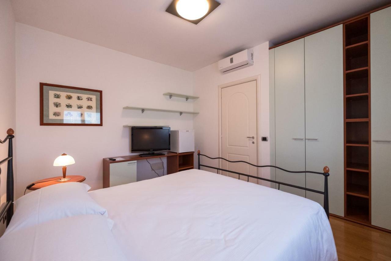 L'Ippocampo Guest House Сабаудиа Екстериор снимка